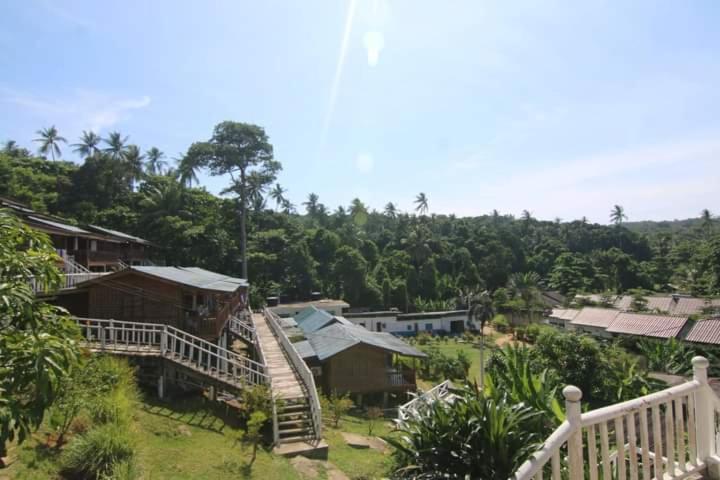 Long Beach Garden Kampung Kuala Besut ภายนอก รูปภาพ