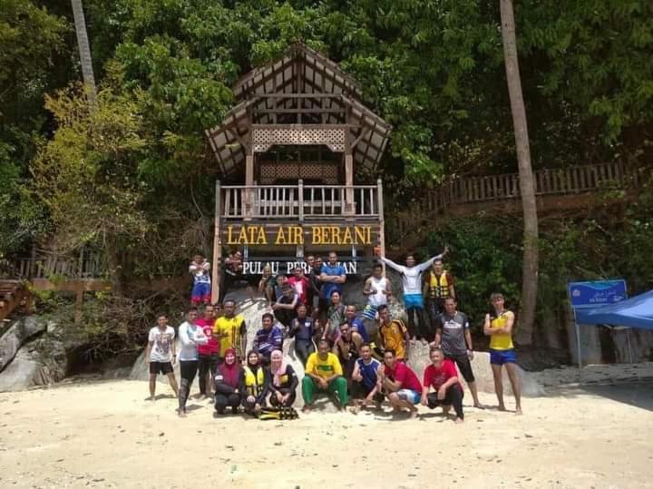 Long Beach Garden Kampung Kuala Besut ภายนอก รูปภาพ